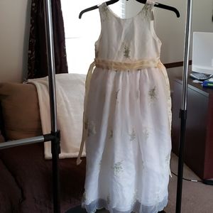 Girls dress